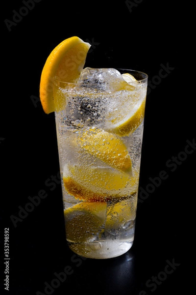 Obraz よく冷えたハイボールやレモンサワー
