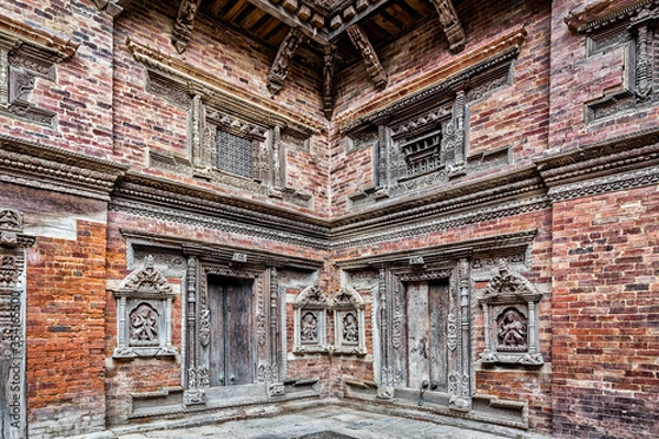 Obraz Beautiful details in the courtyard of Sundari Chowk, in the Patan Royal Palace Complex in Patan Durbar Square - Lalitpur, Nepal