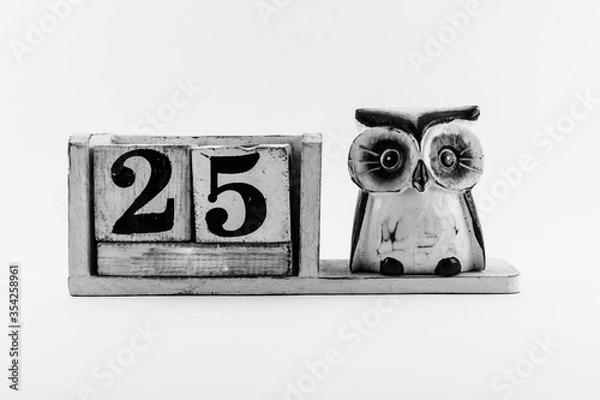Obraz Date number with owl without month 25