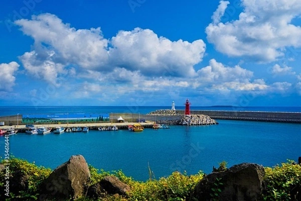 Obraz 제주도 구름이 아름다운 날 위미항 항구 모습