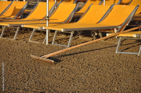 Obraz sdraio e rastrello