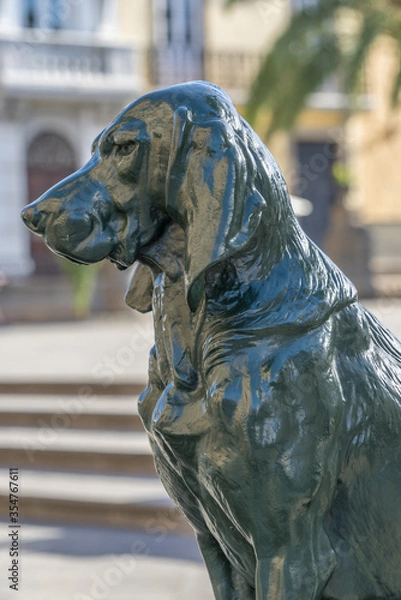 Obraz Gran Canaria, Las Palmas city. Bronze dog statues representing the animal symbol of the Gran Canaria island. located at Plaza de Santa Ana square, Vegueta district, Las Palmas city, Gran Canaria.