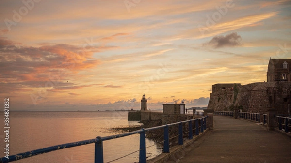 Fototapeta sunrise over the harbor, Castle Cornet and lighthouse