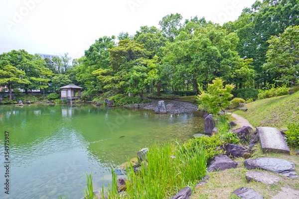 Fototapeta Yokokan is a garden created in the Edo period. It once served as a villa of the Matsudairas, the former feudal family of the Fukui Domain.