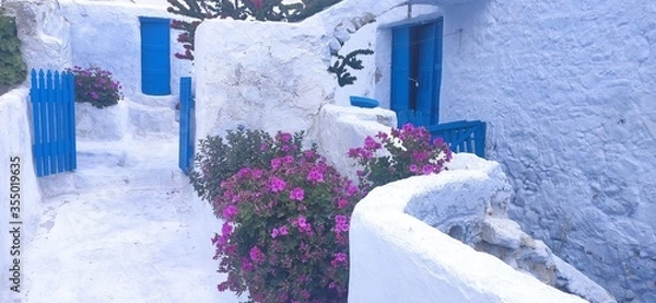 Fototapeta snowman in the snow