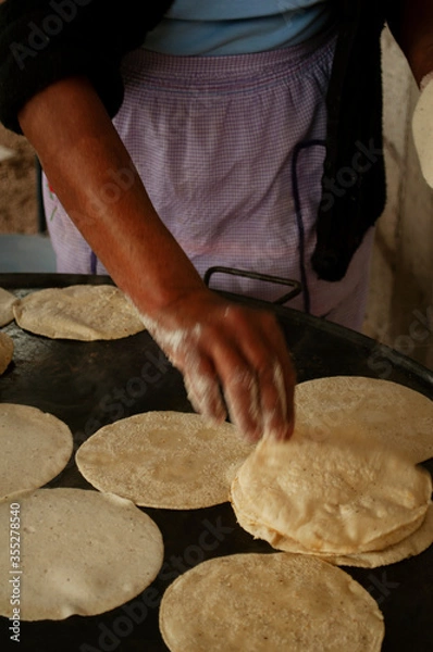 Obraz tortilla echa a mano en comal