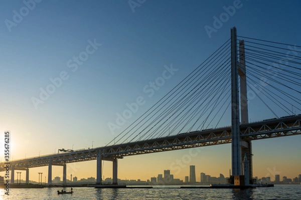 Obraz 夕暮れの横浜ベイブリッジ
