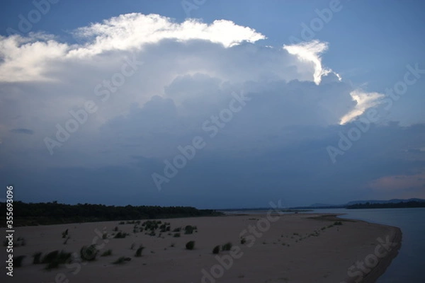 Obraz Beautiful cloudy evening