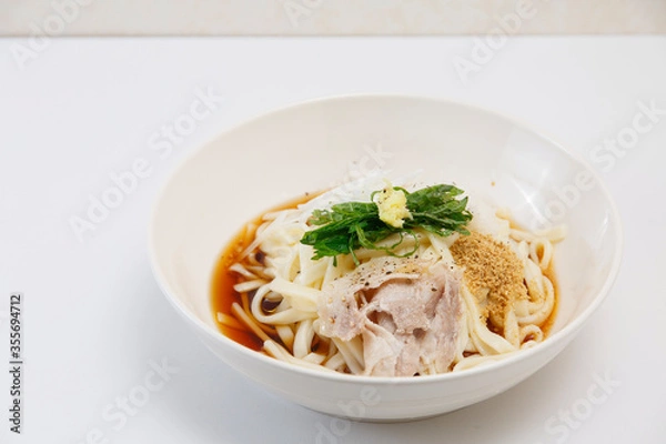 Obraz 夏にはさっぱりと冷やしうどん
