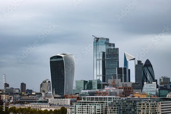 Obraz Cityscape skyline views of London with St Paul's Cathedral, the City of London, Canary Wharf, the Shard