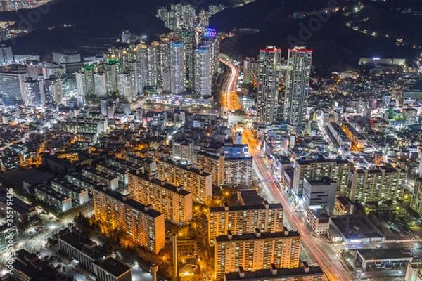 Fototapeta the night view of Busan