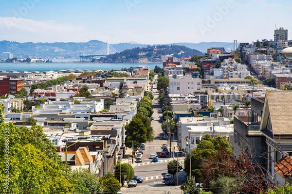 Obraz View towards San Francisco Bay, Russian Hill and North Beach of San Francisco from Russian Hill showing the hilly terrain in a sunny day