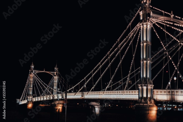 Obraz Chelsea bridge at light