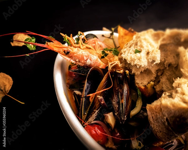 Obraz Sea food plate with shrimp and mussels - close up photography