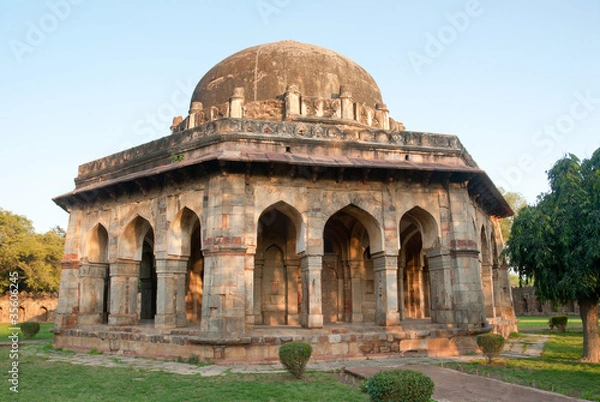Obraz A monument in the Lodi Gardens in New Delhi, India