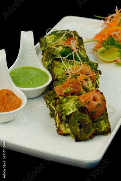 Obraz Yummy Paneer with Spinach Coating