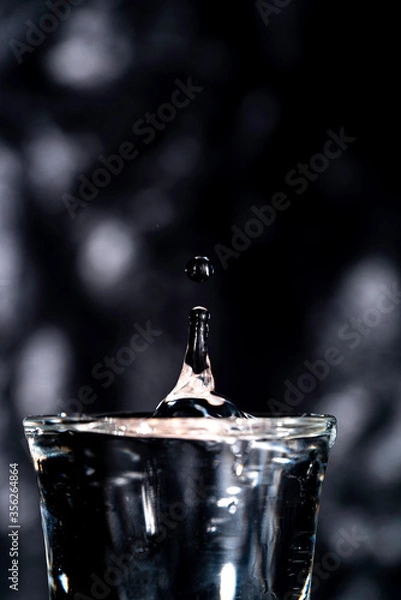 Obraz Wassertropfen, glas, spritzer