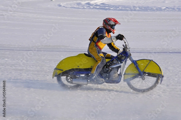 Obraz Race the ice speedway, accelerates