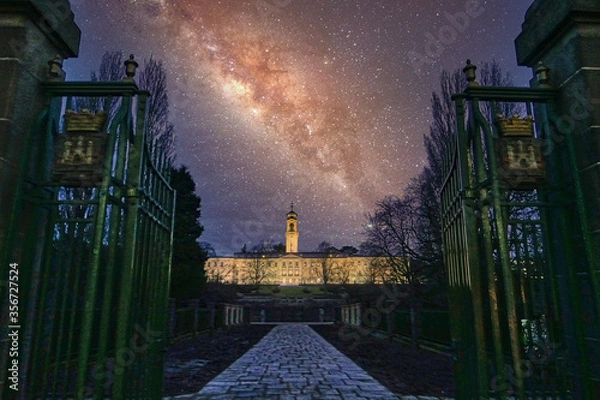 Fototapeta University path