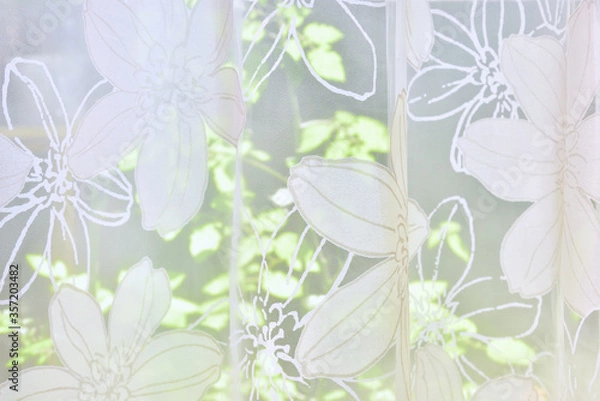 Obraz レースカーテンと外の緑