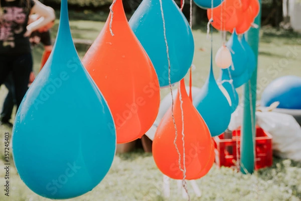 Fototapeta game with water balloons