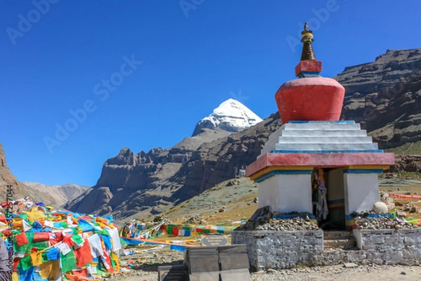 Fototapeta Beginning of trekking kora around mountain Kailash Day 1 pilgrimage route near Darchen, Tibet, Asia