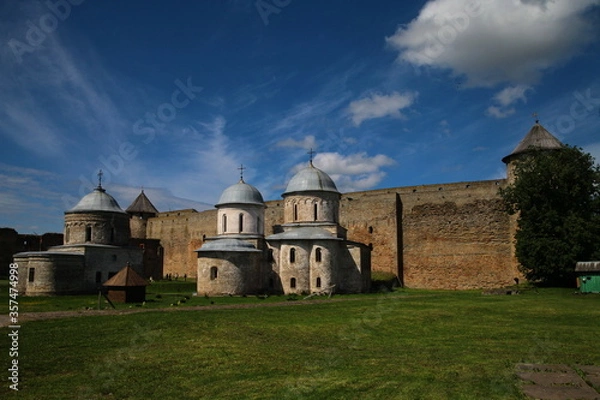 Obraz Ivangorod fortress on the Russian-Estonian border in summer