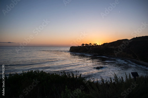 Fototapeta Sunset over the Pacific Ocean in Rancho Palos Verdes 