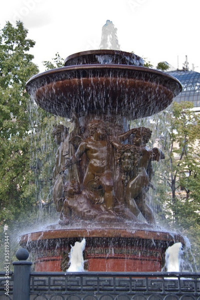 Obraz Фонтан с фигурками ангелов