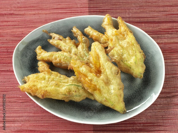Obraz Beignets de fleurs de courgettes