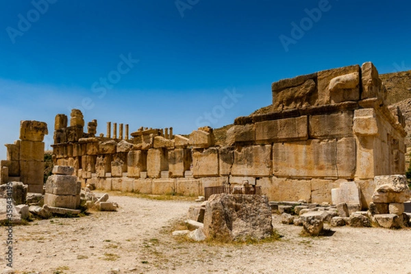 Fototapeta It's Ruins of the Qasr al Abd, a large ruin in Iraq Al Amir, Jordan.