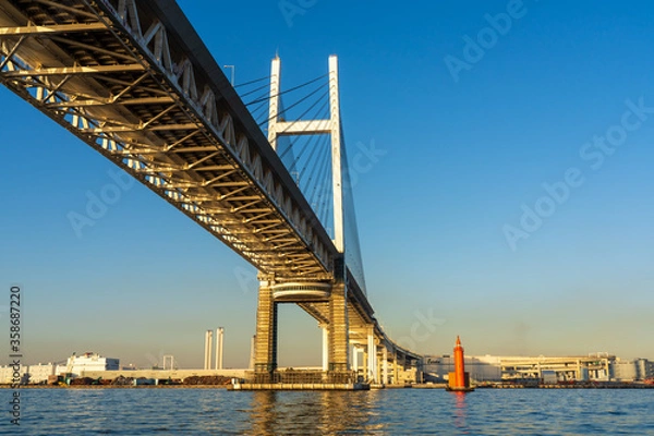 Obraz 夕暮れの横浜ベイブリッジ