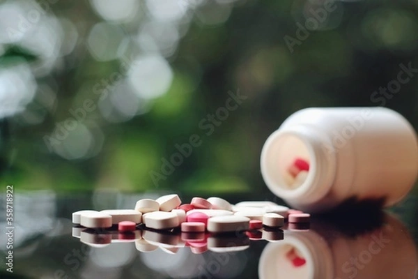 Obraz medicine tablet on table