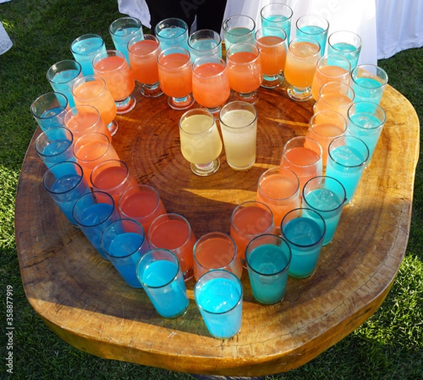 Obraz bebidas en forma de corazón 