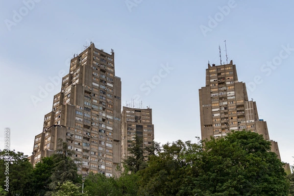 Fototapeta Eastern City Gate of Belgrade (Rudo) is a complex of three large residential buildings situated in the neighborhood of Konjarnik. It is among the most prominent structures along city skyline.