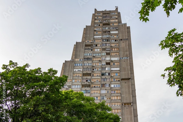 Fototapeta Eastern City Gate of Belgrade (Rudo) is a complex of three large residential buildings situated in the neighborhood of Konjarnik. It is among the most prominent structures along city skyline.