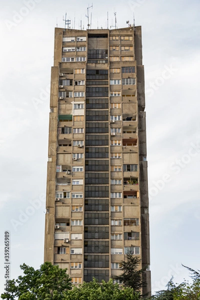 Fototapeta Eastern City Gate of Belgrade (Rudo) is a complex of three large residential buildings situated in the neighborhood of Konjarnik. It is among the most prominent structures along city skyline.