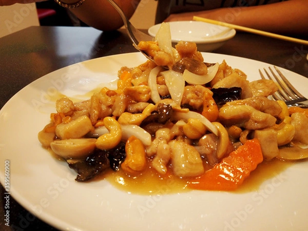 Obraz 鶏肉とカシューナッツの炒め物
CHICKEN AND NUTS FRIED