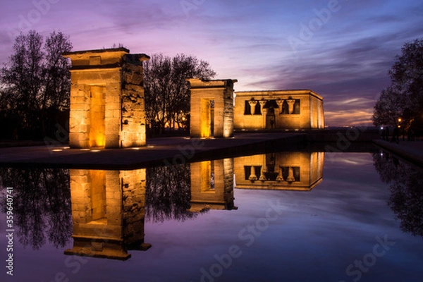 Obraz Sunset over the Templo de debod. The Temple of Debod is an ancient Egyptian temple which was rebuilt in Madrid, Spain.