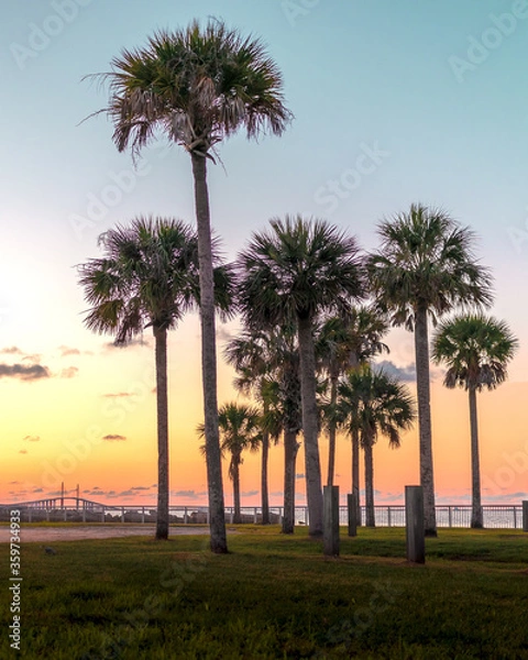 Fototapeta typical sunset in florida over the sunshine skyway bridge
