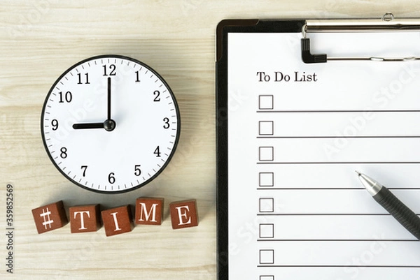 Fototapeta ビジネスイメージ―朝九時の時計とこの日のやることリスト