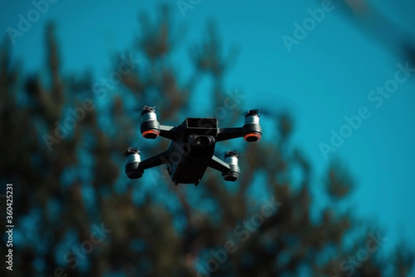 Obraz Latanie dronem