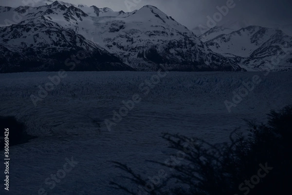 Obraz iceberg in the night