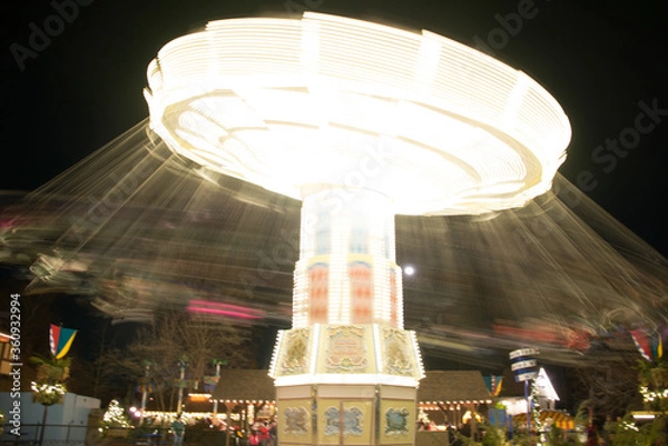 Obraz Long exposure tilt-o-whirl