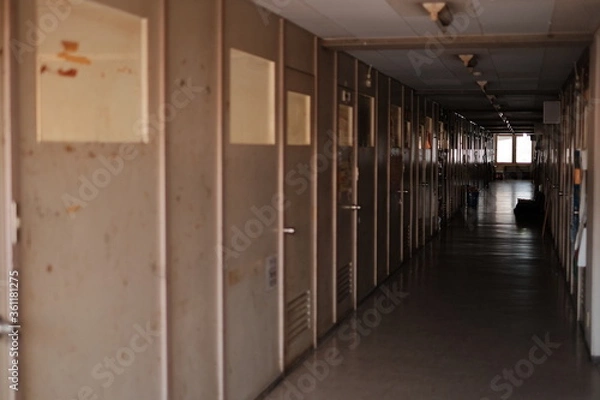 Obraz 誰もいない廊下