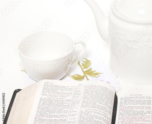 Obraz Open Bible, tea cup and tea pot