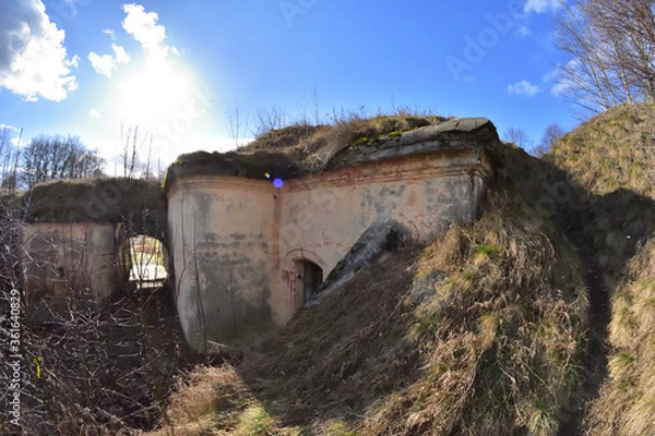Fototapeta Abandoned and destroyed fort from the First World War in Rozan.
