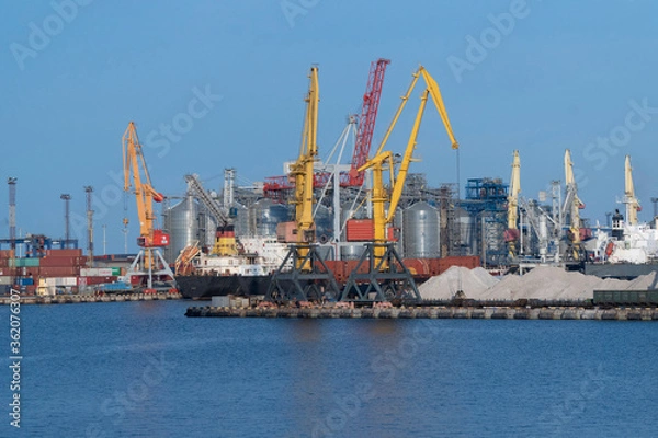 Obraz cranes in port