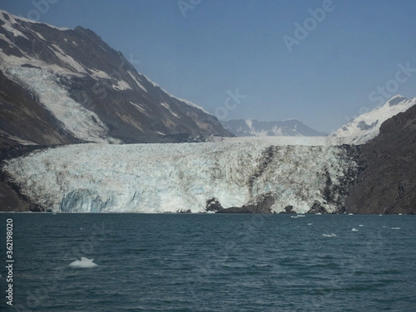 Obraz Glacier and mountain range view from cruise ship. Prince William Sound, Alaska, USA.