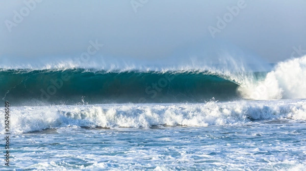 Fototapeta Ocean Wave Feathering Wall Crashing